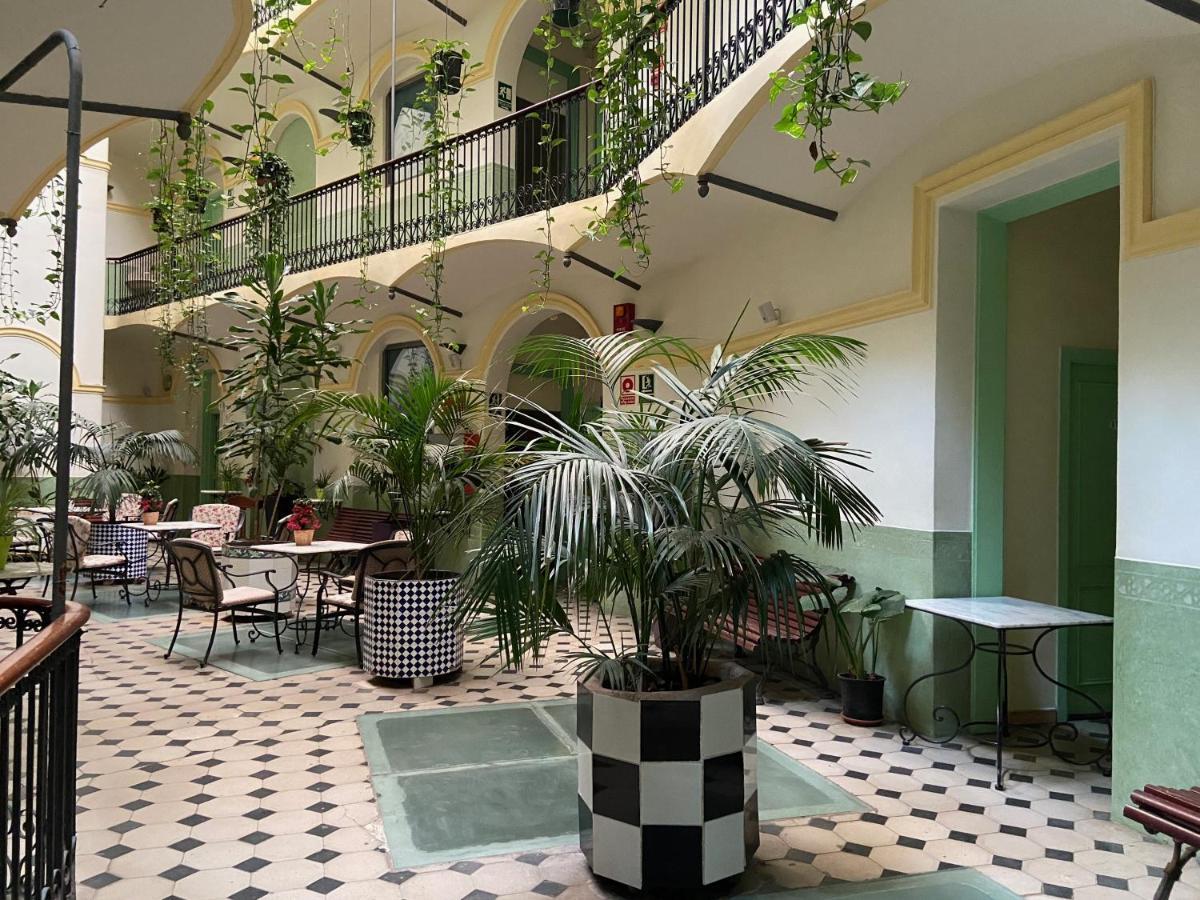 Hotel Peninsular Barcelona Exterior photo